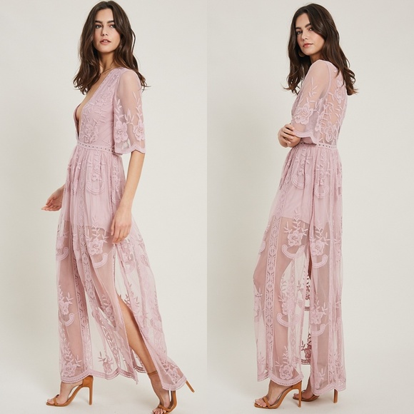 'Amelia' Lace Maxi Dress - Picture 2 of 3